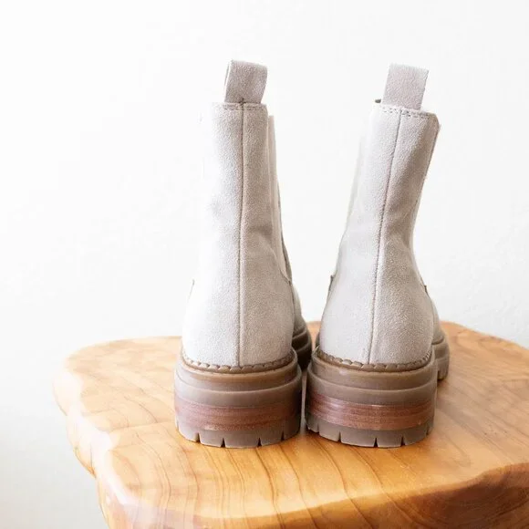 STEVE MADDEN CHELSY BEIGE CHELSEA ANKLE BOOTIES SZ 9.5 - Picture 5 of 8